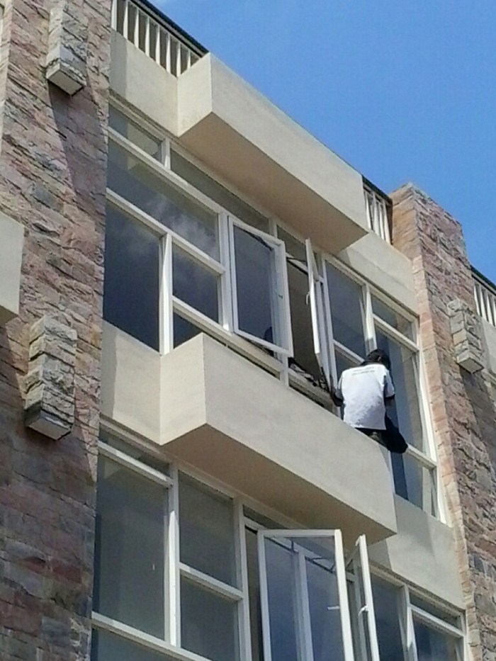 Jasa bersih-bersih Rumah di Bali