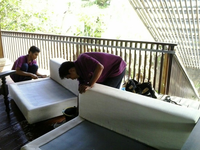 Jasa cuci springbed di Bali